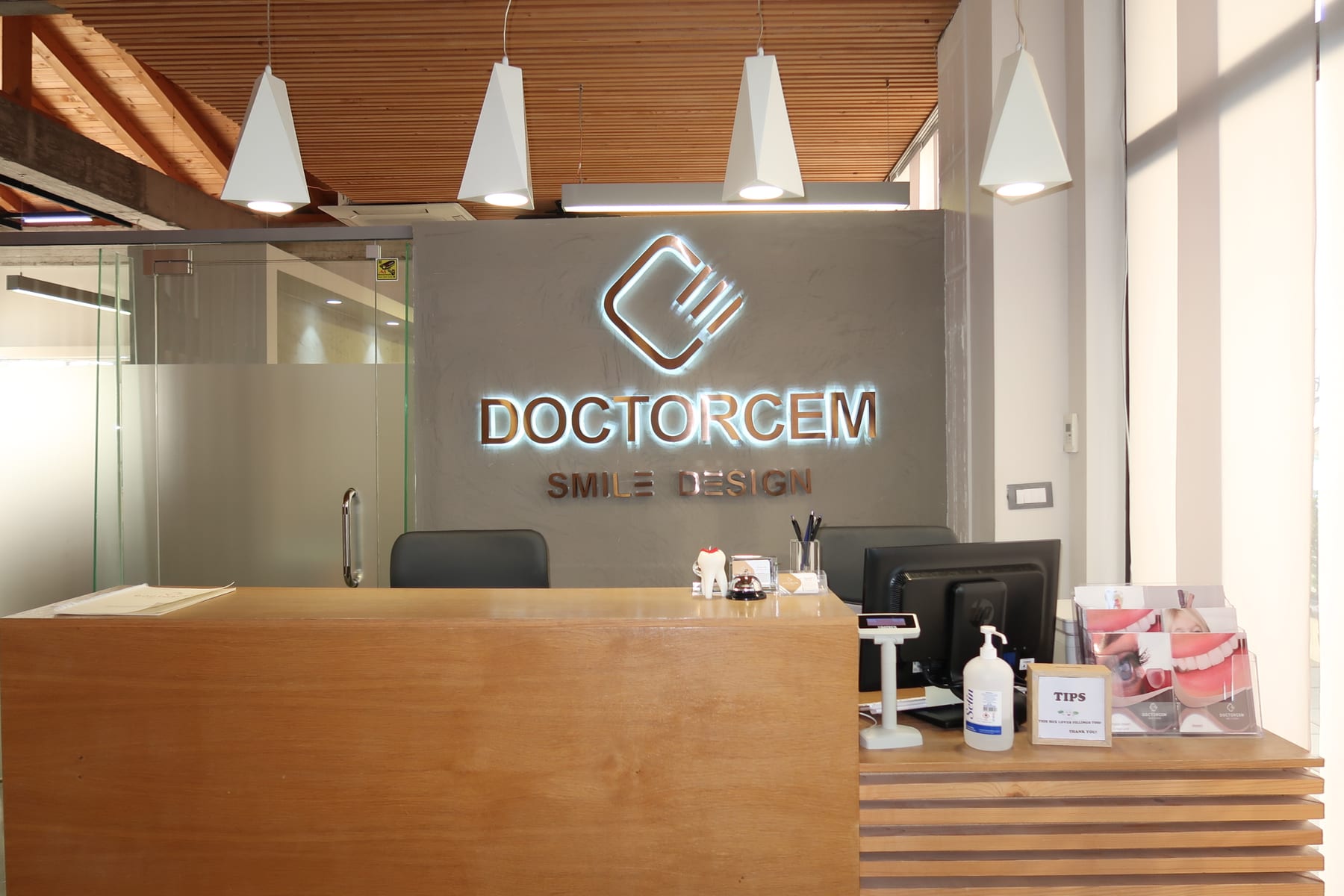 Reception desk at Doctor Cem Smile Design